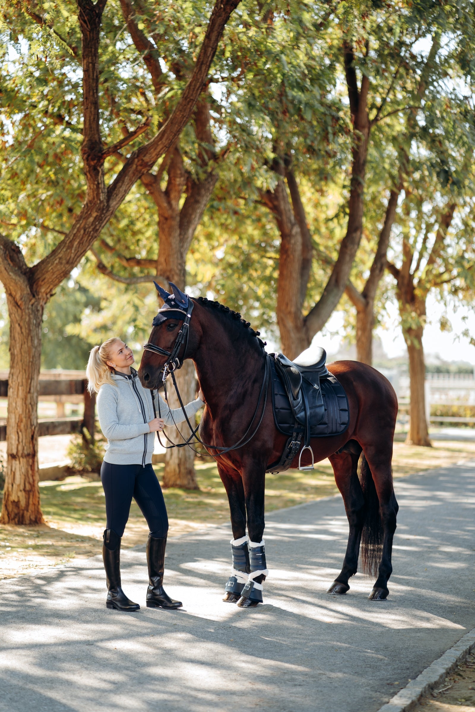 B Vertigo Drew Brushing Boots wit Faux Fur Lining Leg Protection & Hoof Protection for Horses