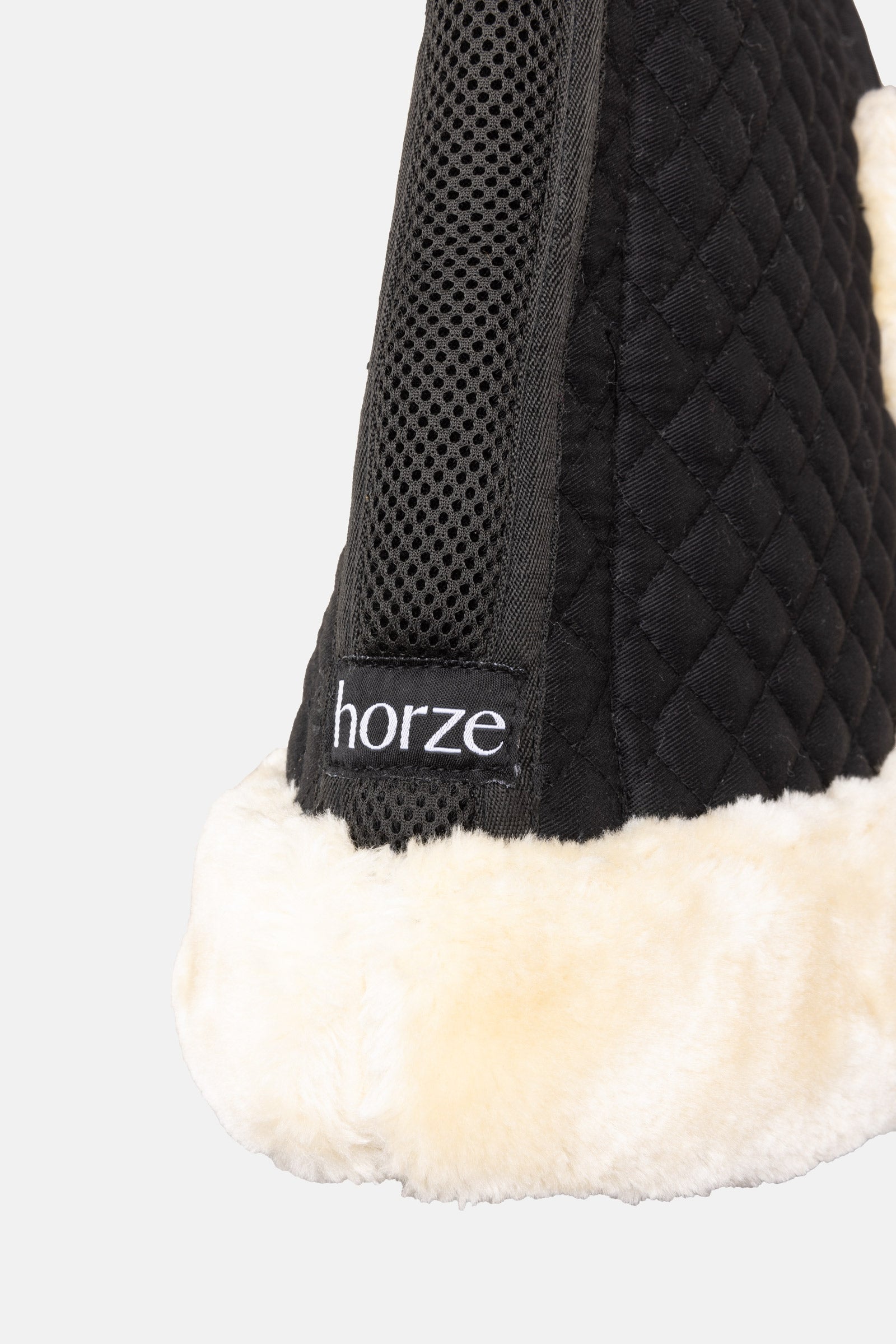 Horze Correction Pad with Fake Fur Saddle Pads