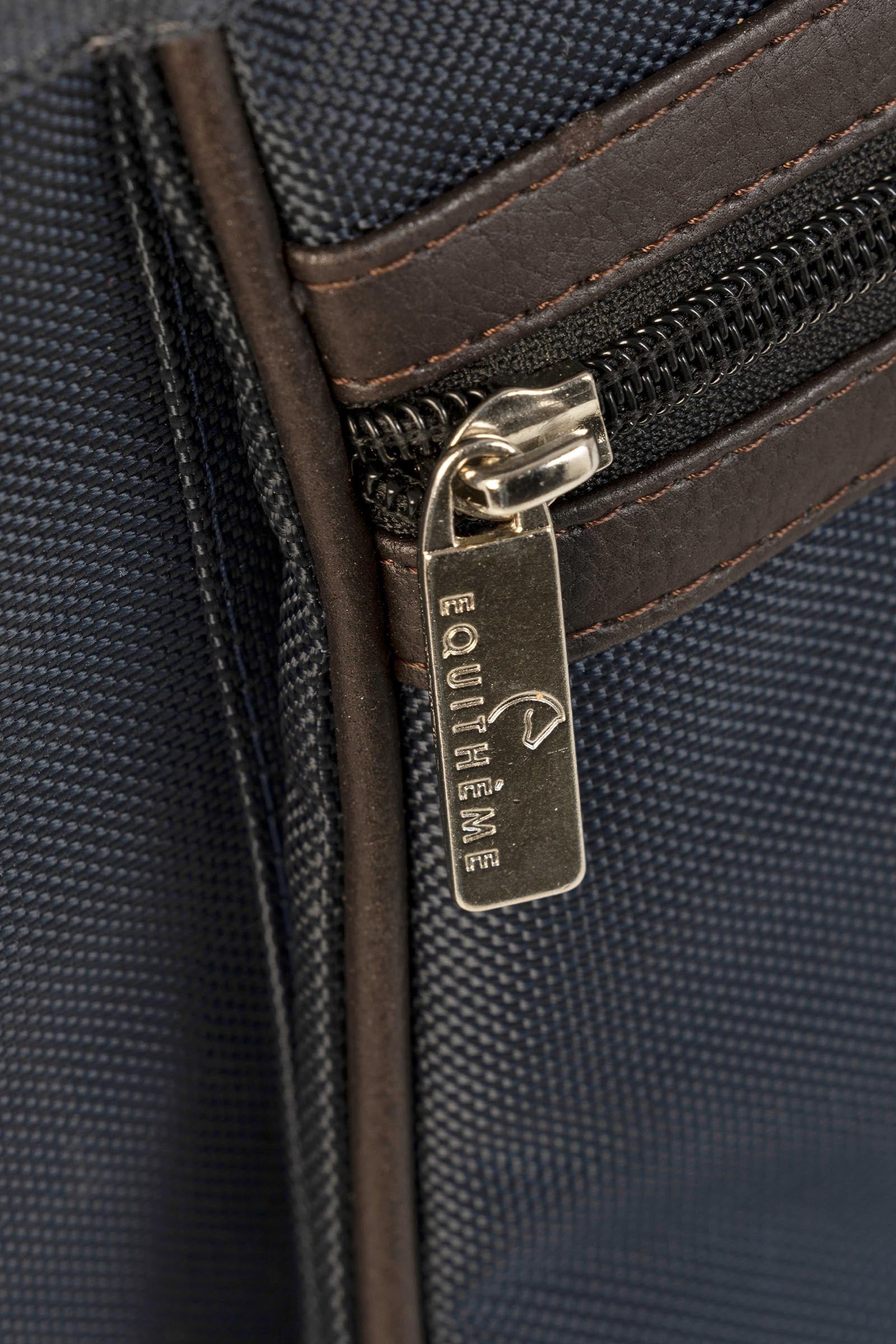 Pack shot 2