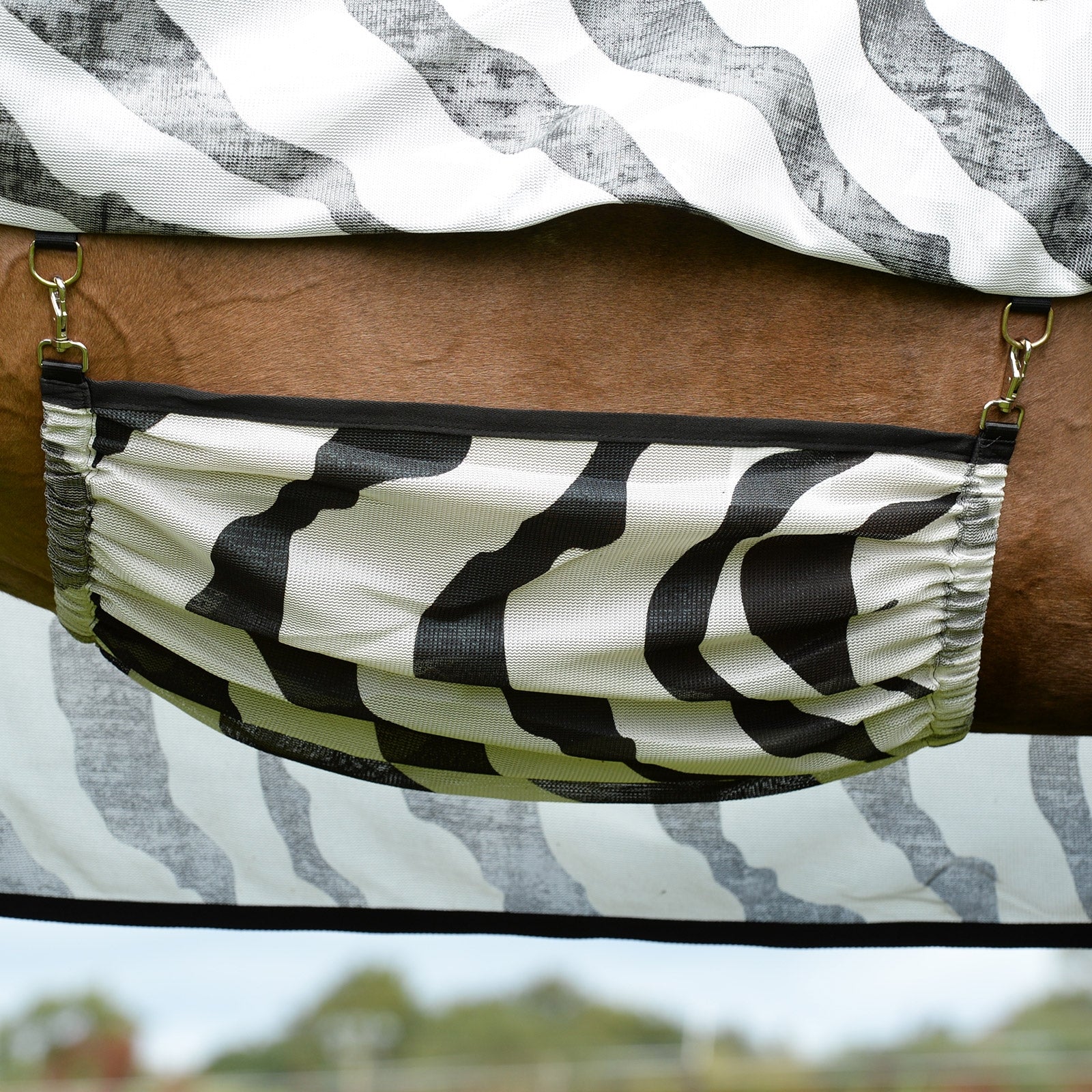 Bucas Buzz-Off Zebra Belly Pad Paardendekens