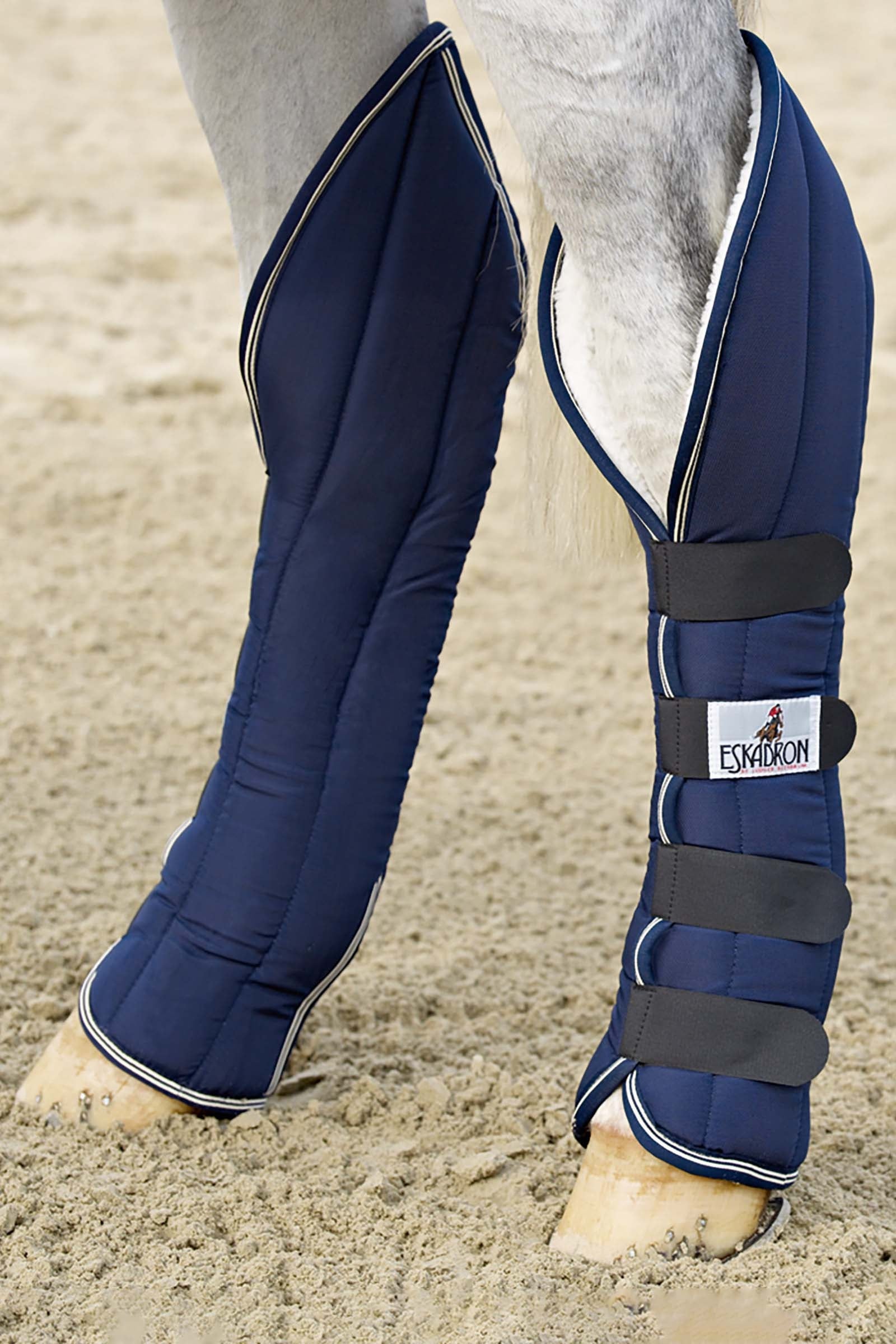 Eskadron Pro Traveller transportbeschermers voor de achterbenen Leg Protection & Hoof Protection for Horses