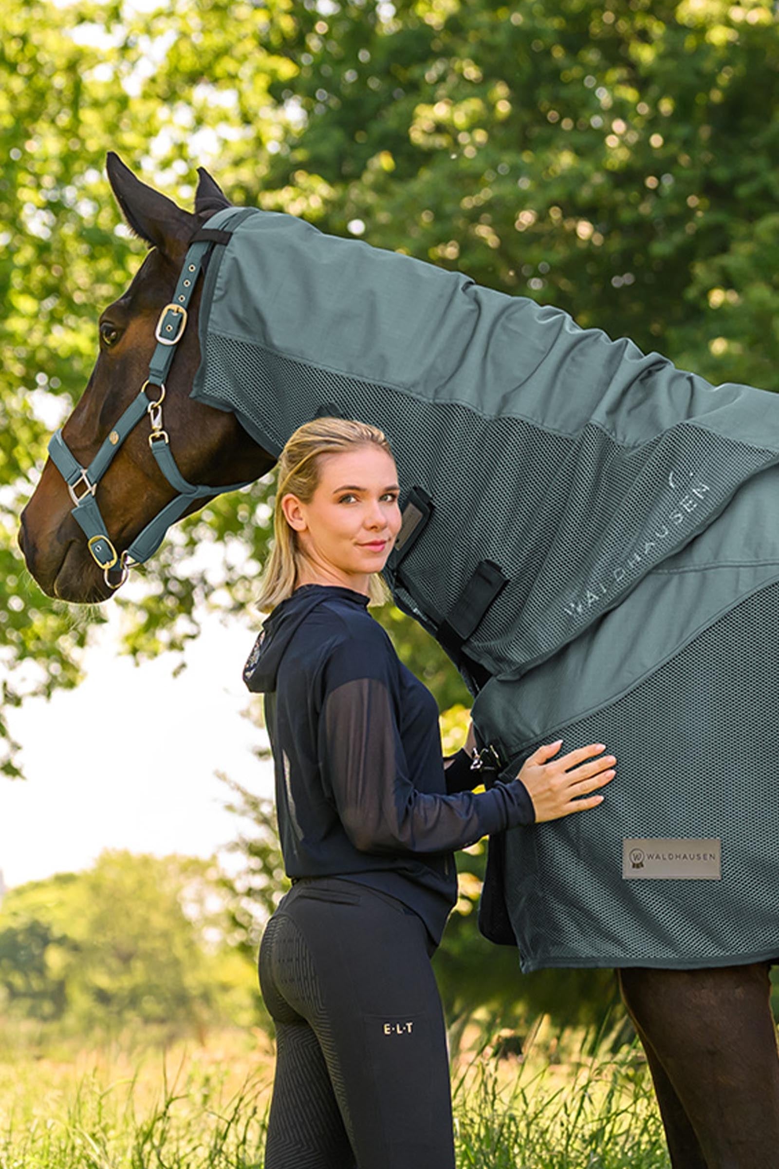Waldhausen Comfort regen- en vliegendeken halsstuk Paardendekens