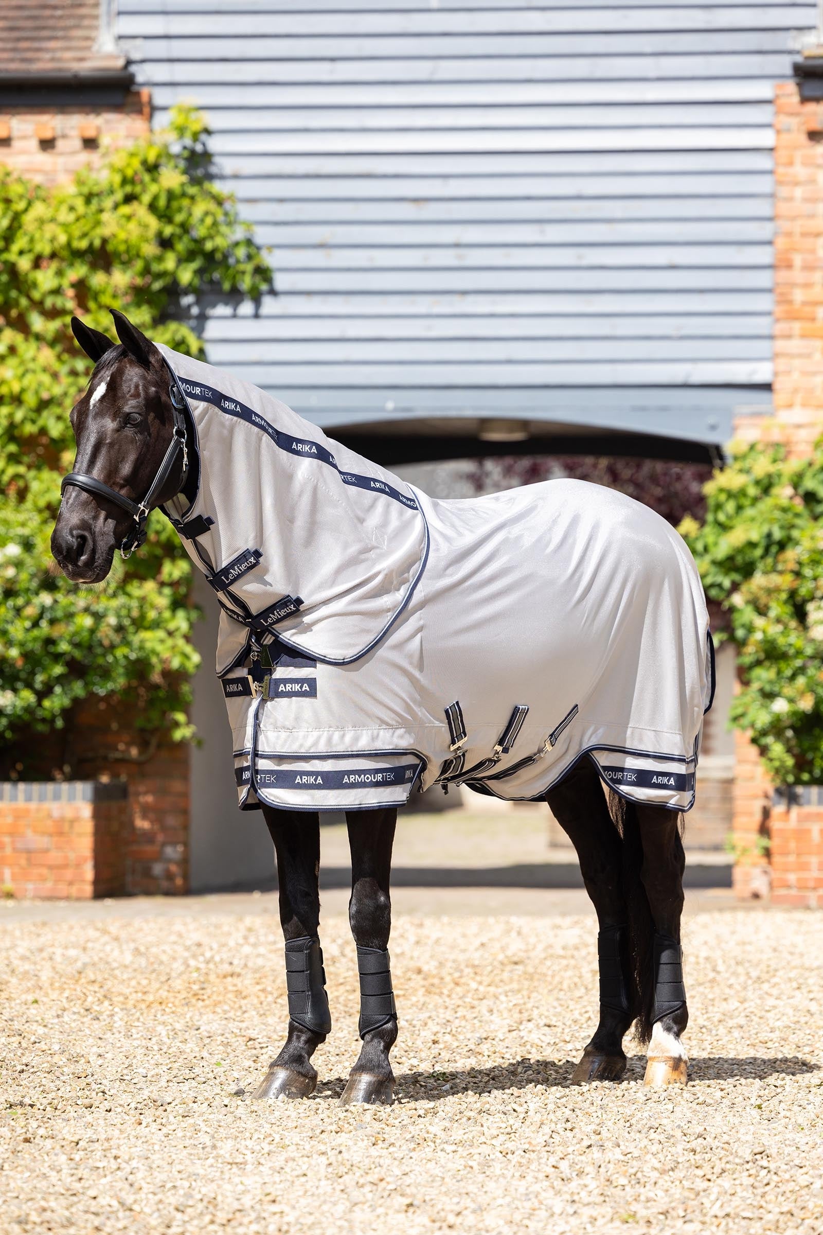 LeMieux Arika Armour-Tek vliegendeken met afneembare hals Paardendekens