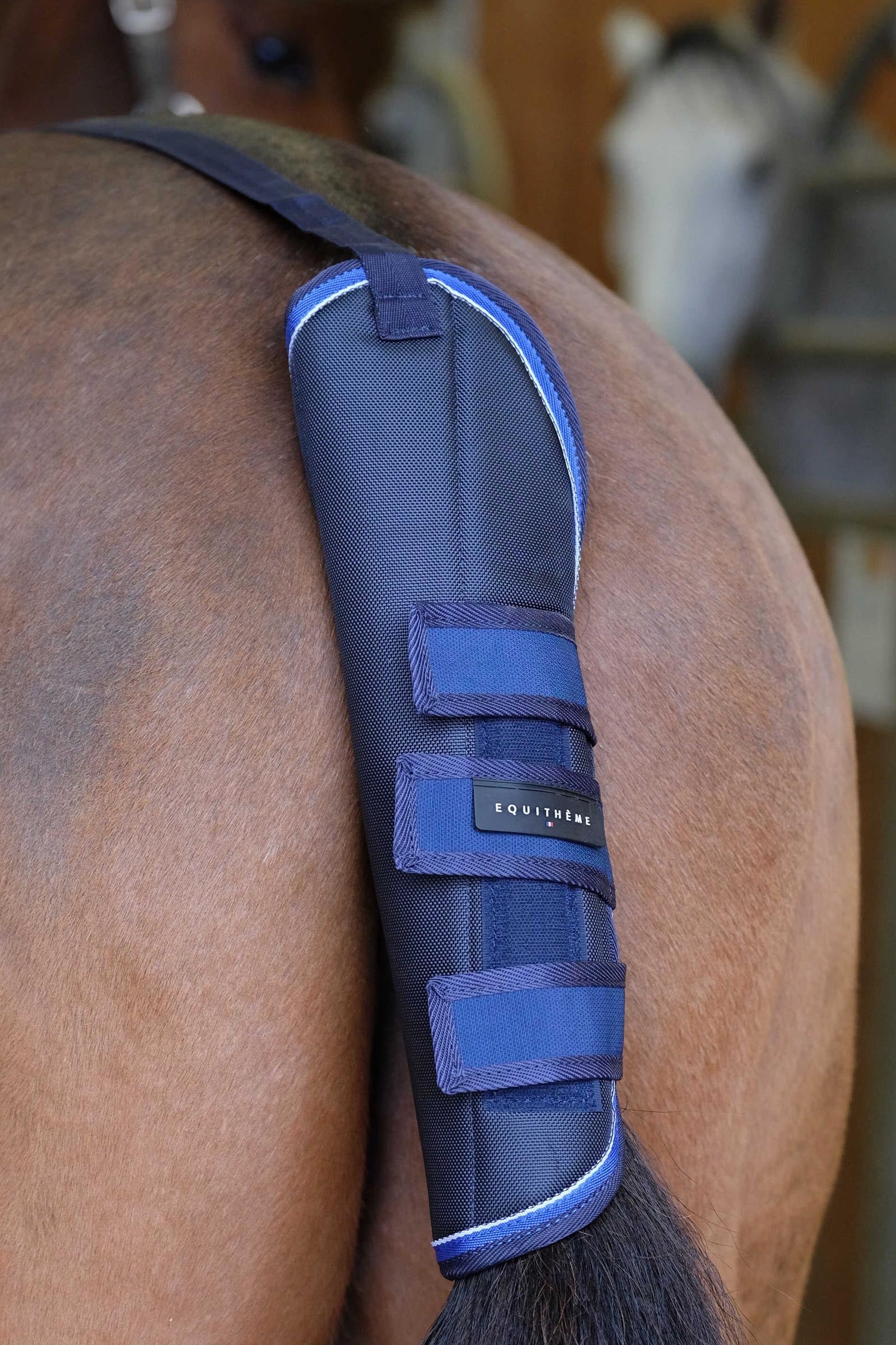 EQUITHÈME TYREX 1680D staartbeschermer Leg & Hoof Protection