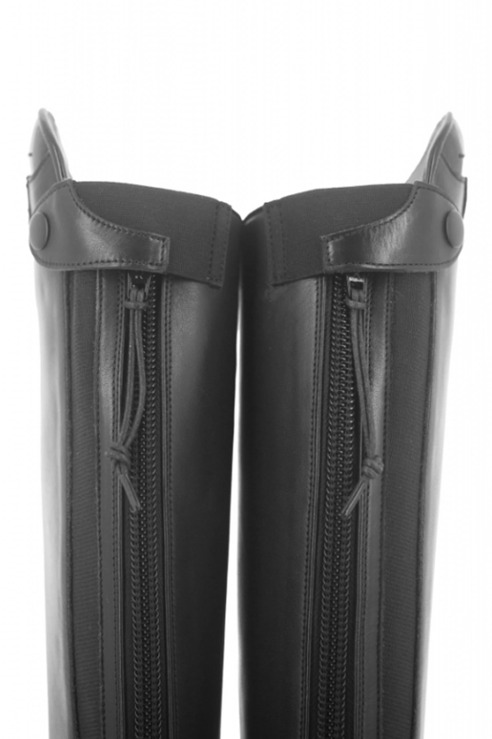 Pack shot 7