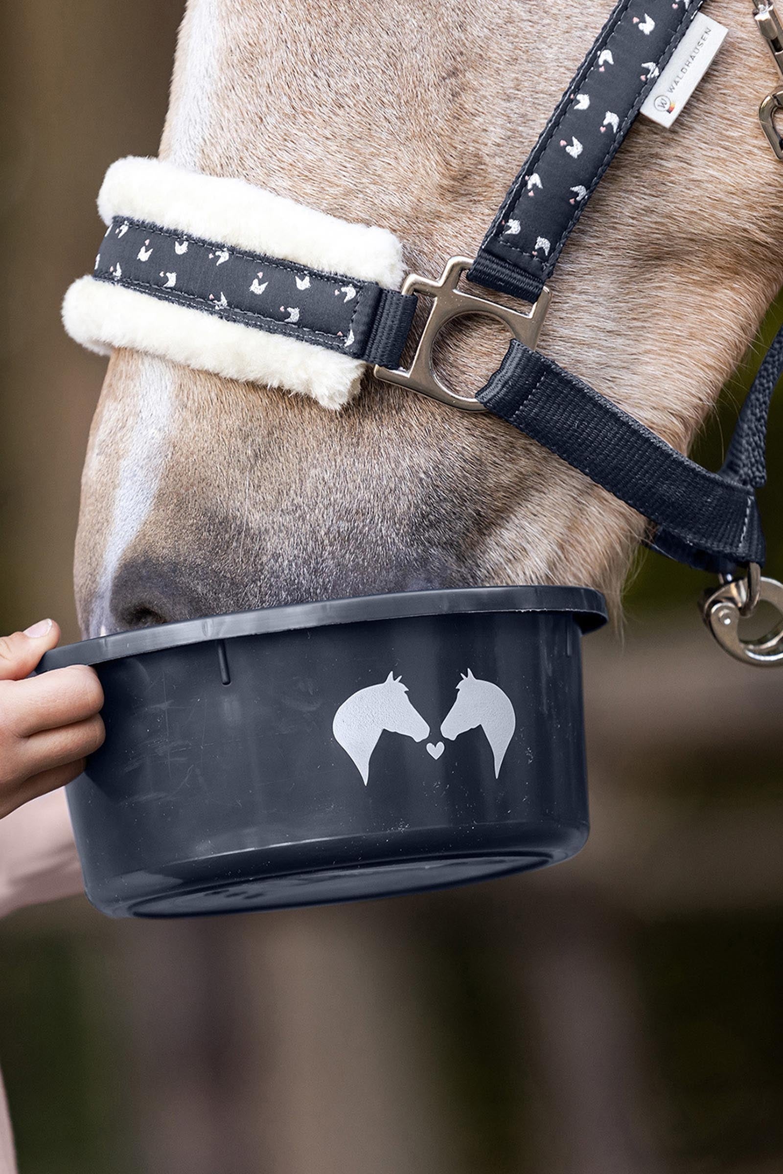 Lifestyle shot 1