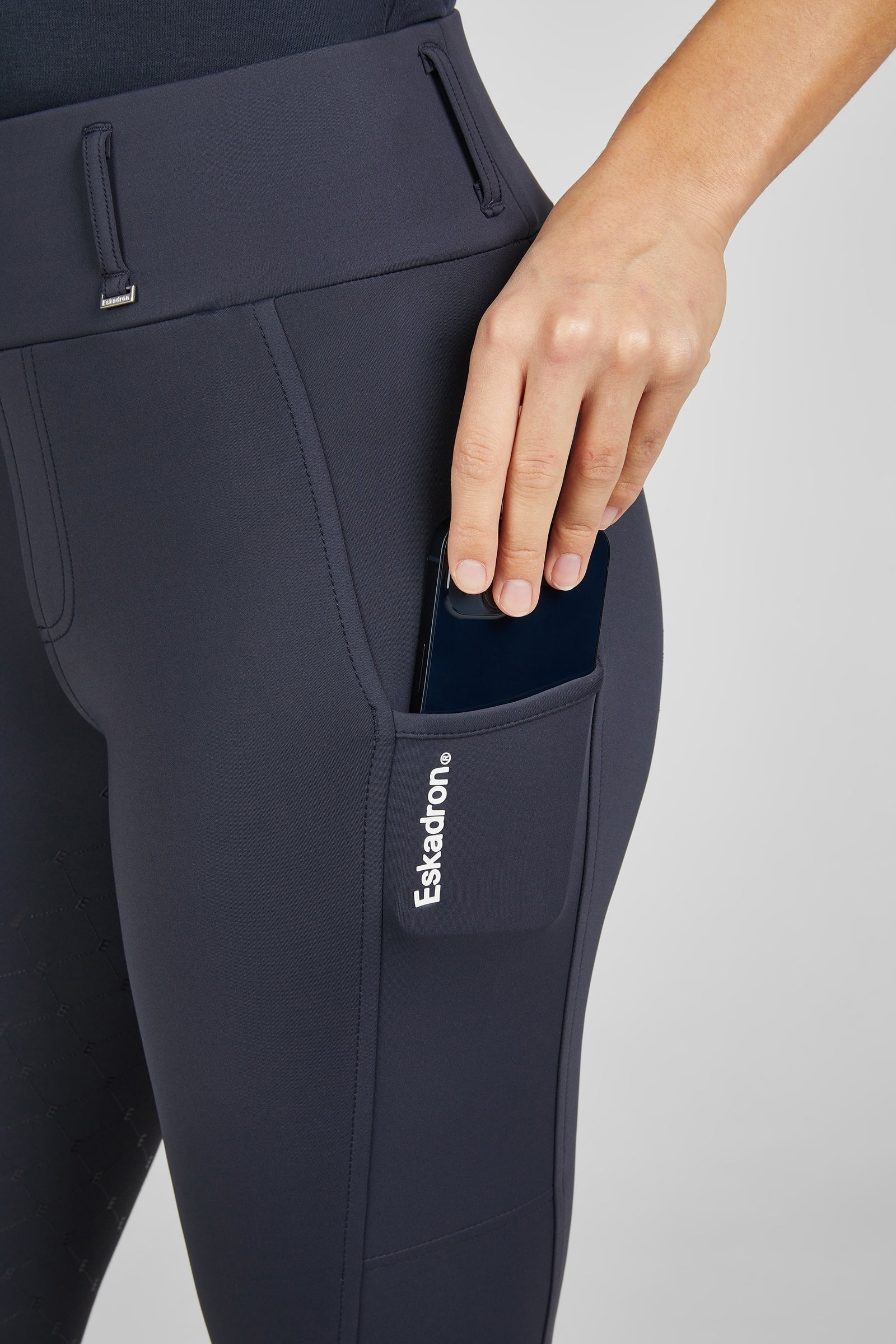 Model shot 4