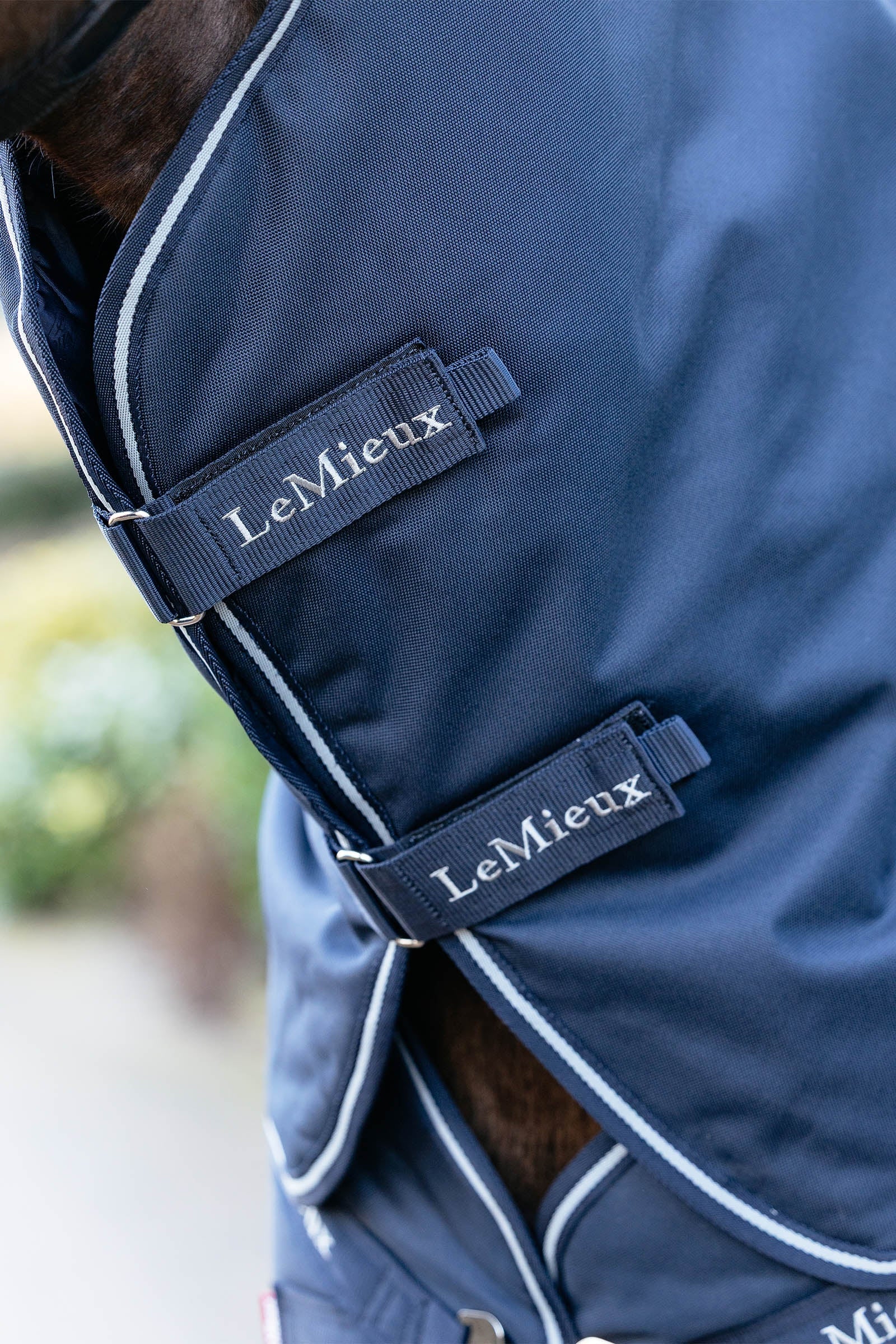 LeMieux Arika Storm-Tek Rug With Detachable Neck, 200 g Horse Rugs