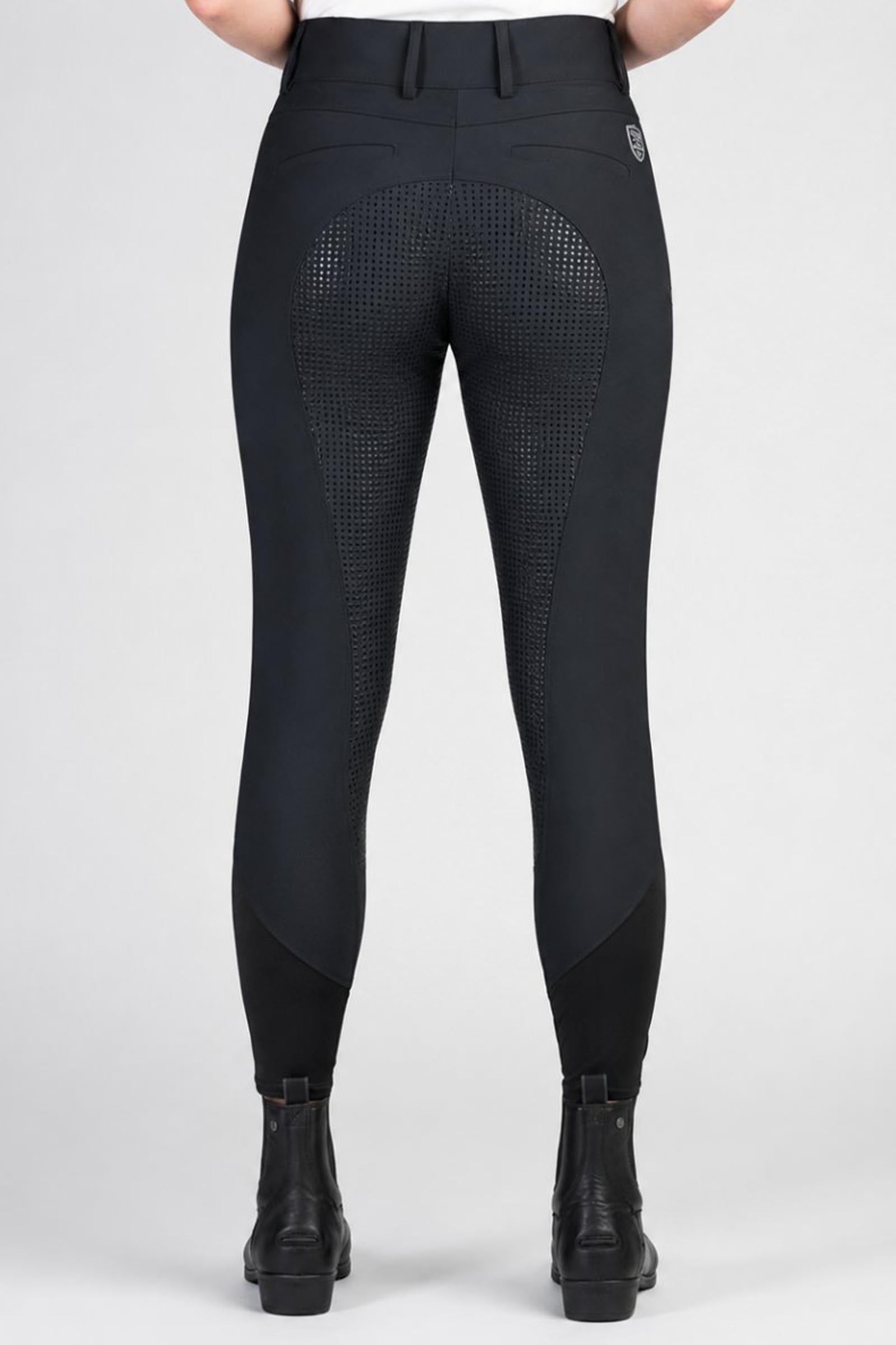 Model shot 3