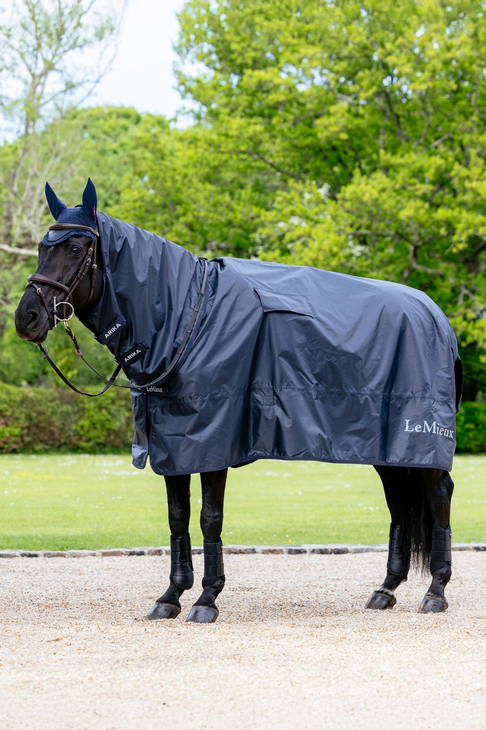 LeMieux regenrijdeken met vast halsdeel Paardendekens