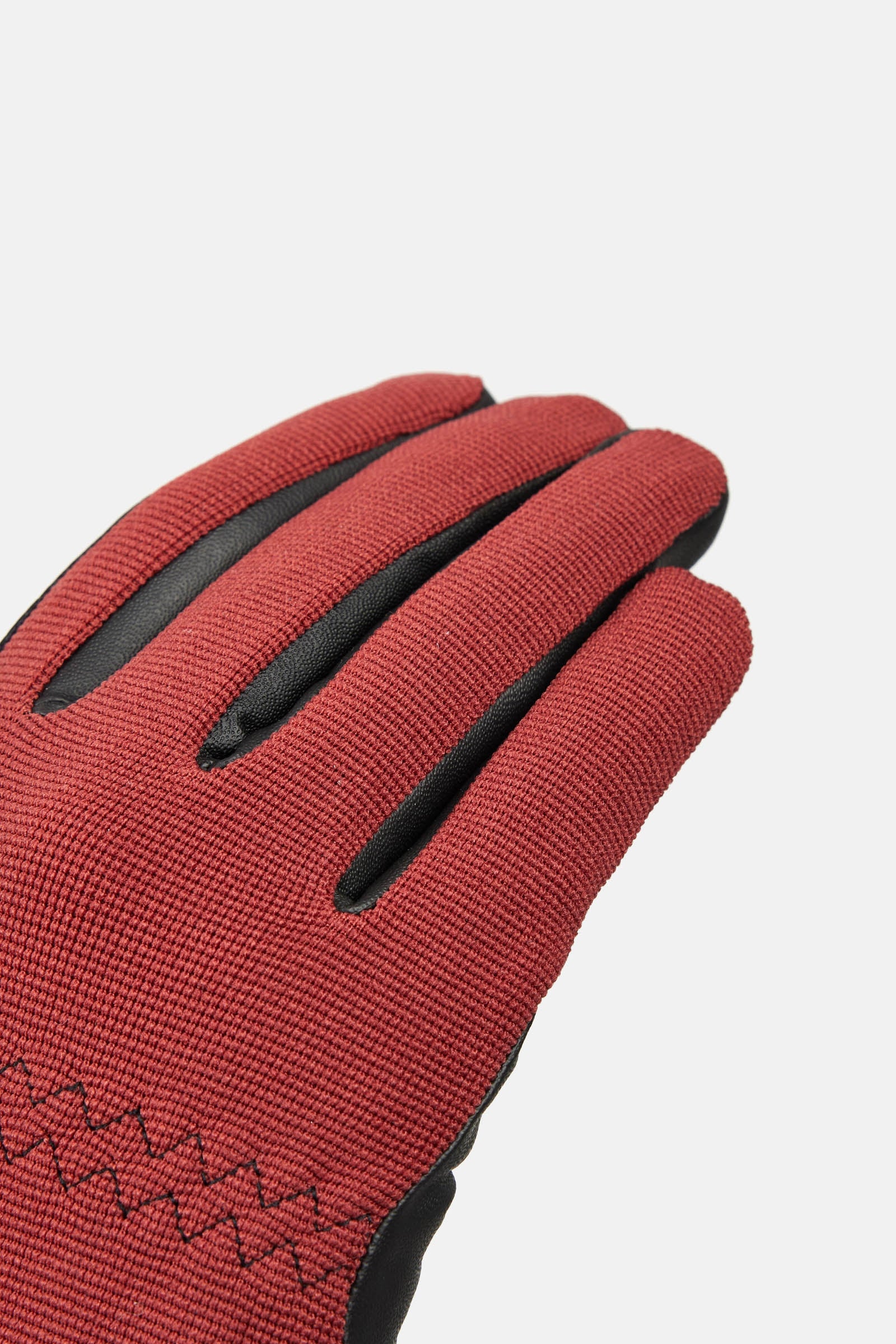 Pack shot 5