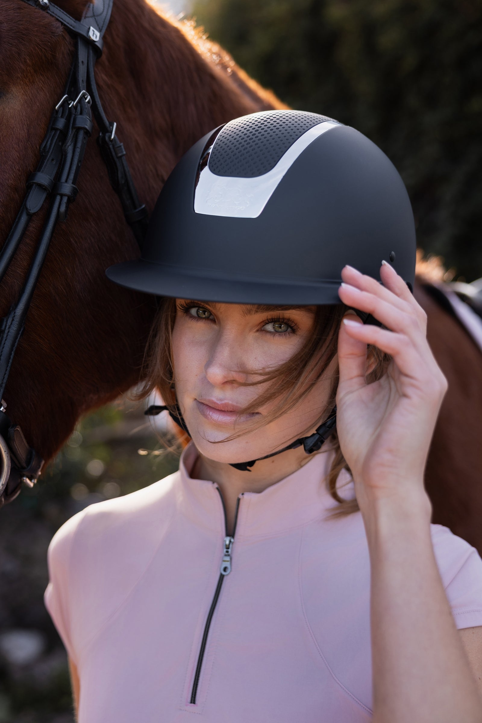 B Vertigo Majoris MIPS Technology II Riding Helmet Safety Equipment