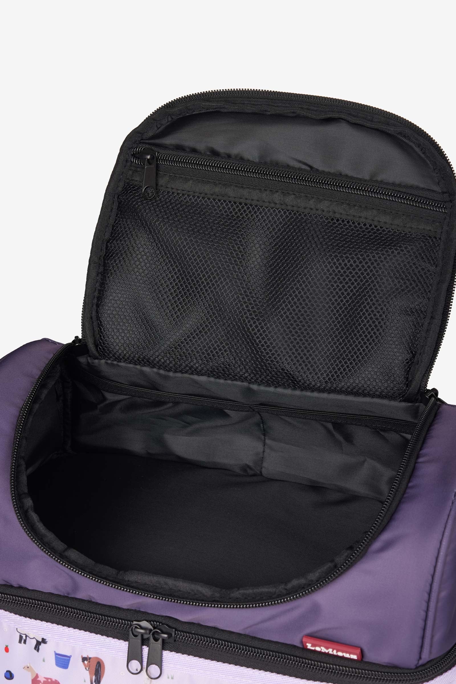 Pack shot 3