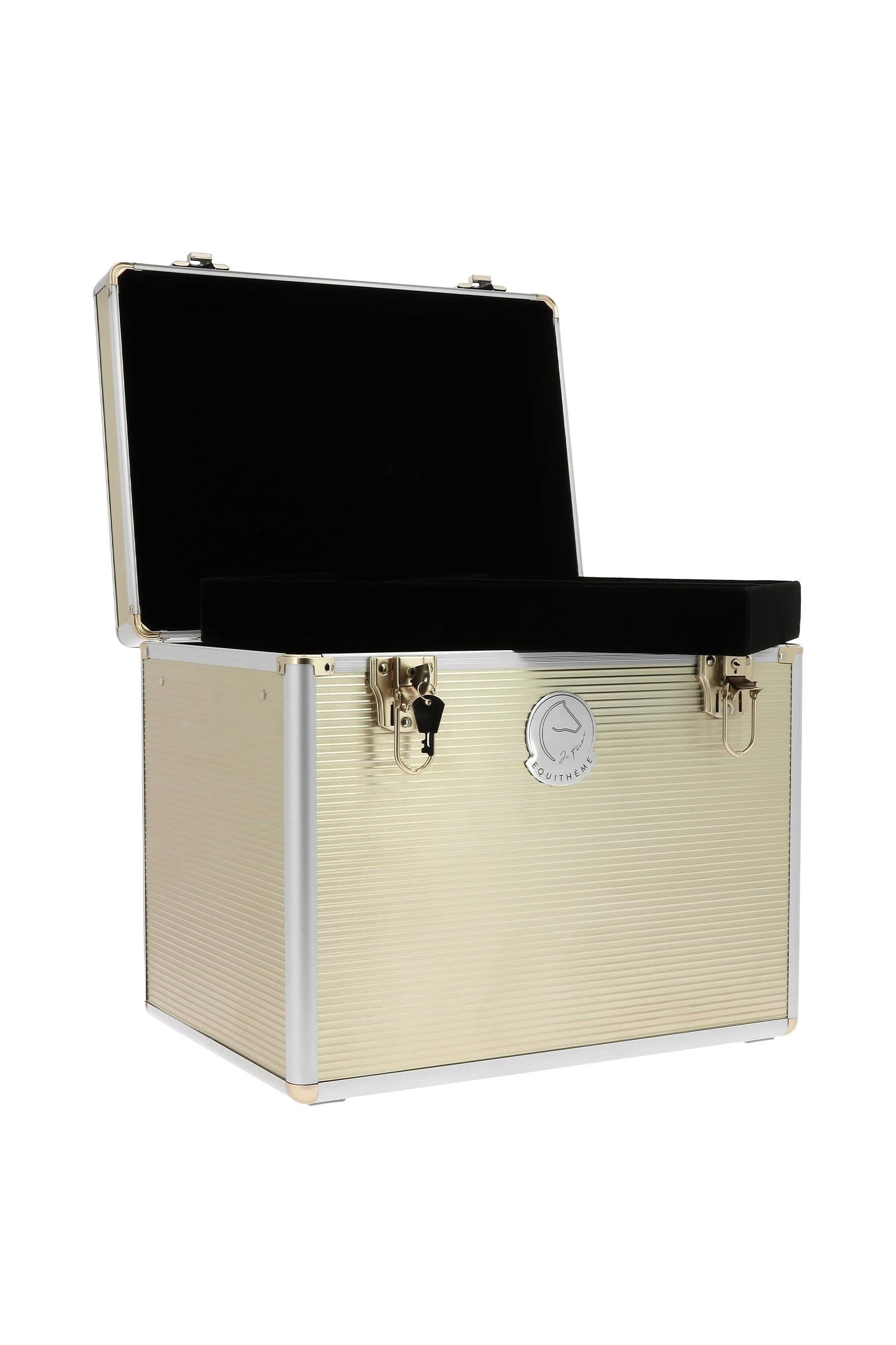 EQUITHÈME Je t'aime Grooming Box Horse Grooming Tools