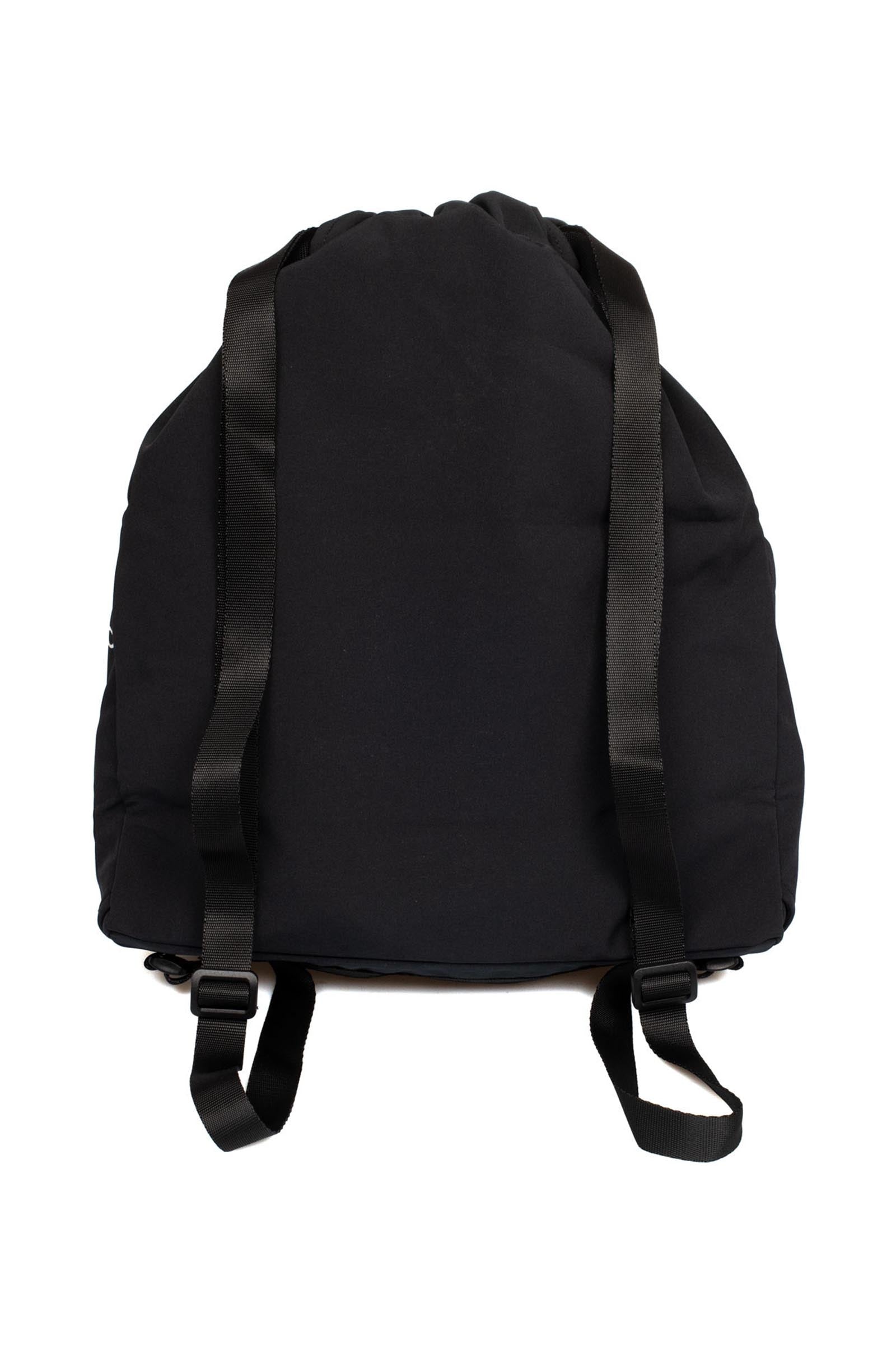 Pack shot 3