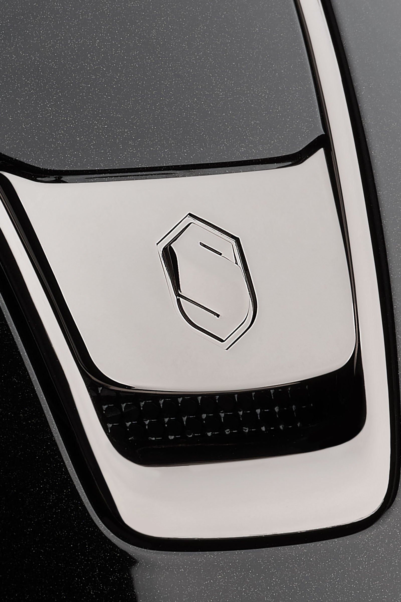 Samshield Miss Shield Glossy with Black Chrome 2.0 Safety Equipment